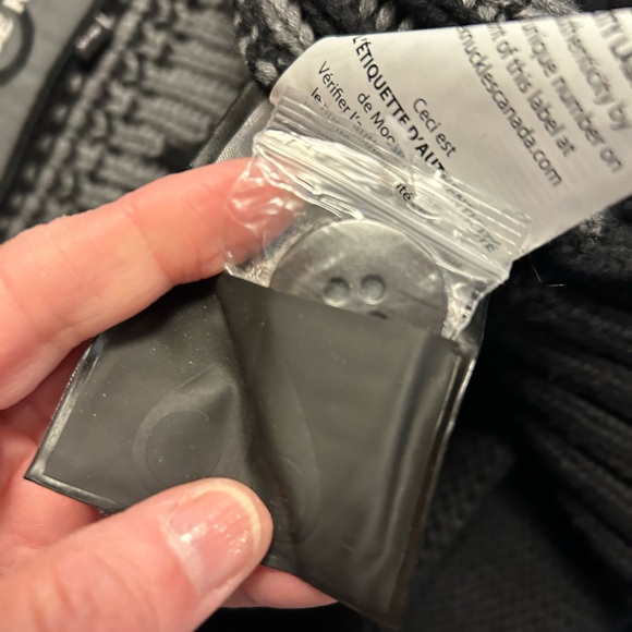 Moose Knuckles Knit Sweater Button Cardigan Men's Size XL. - Picture 10 of 10